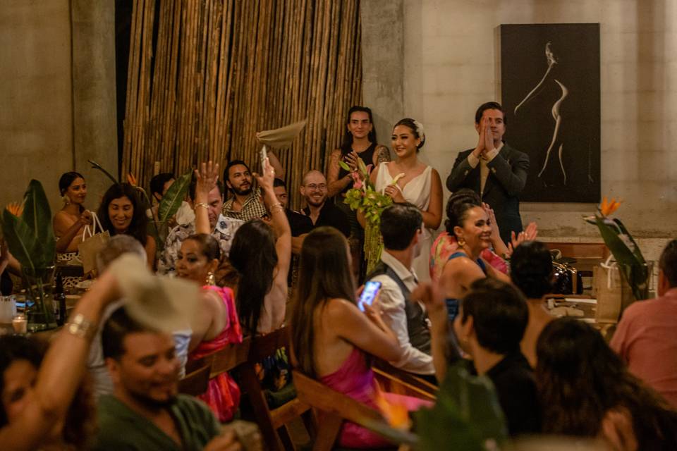 Entrada de los novios.
