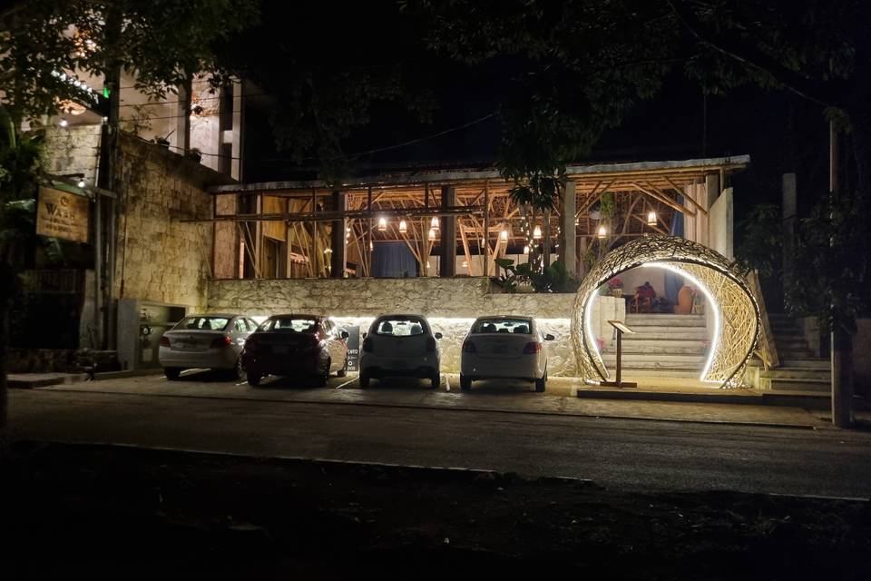 Estacionamiento.