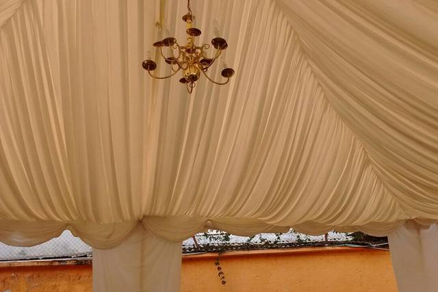 Carpa en su interior