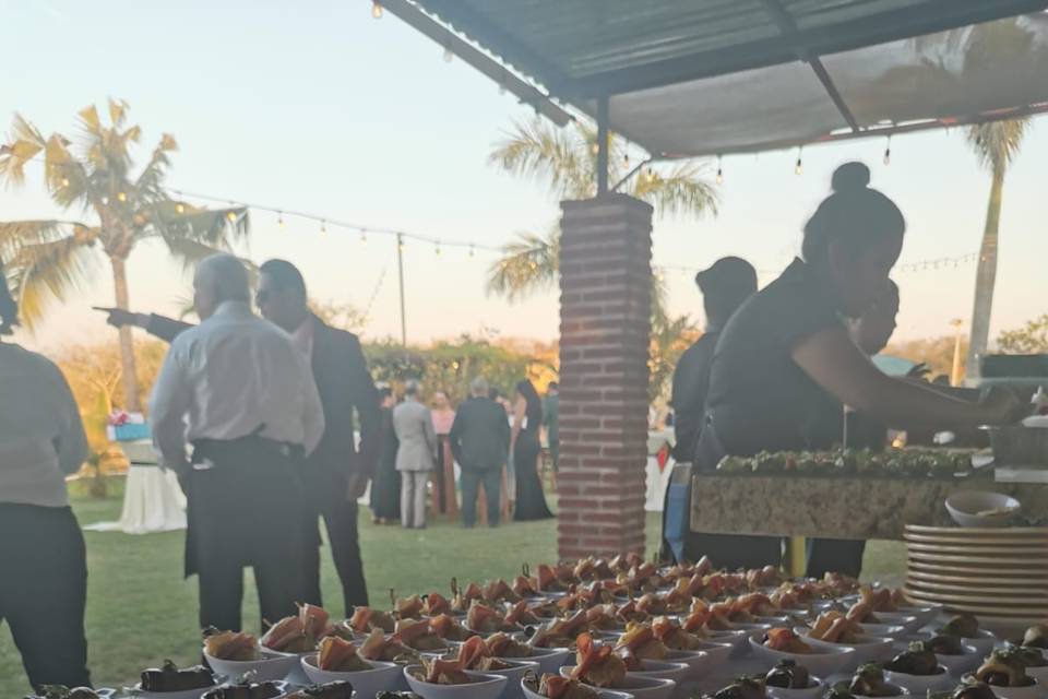 Canapés en el club campestre