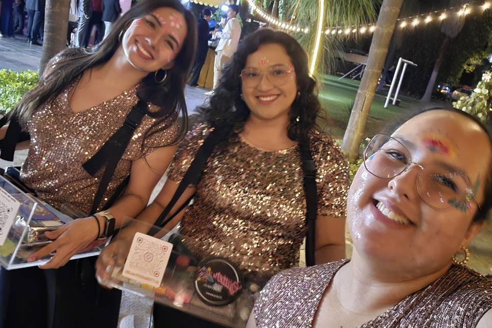 Charolas para paquete Glow
