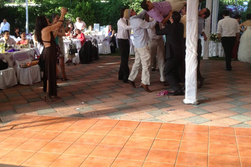 Arriba el novio