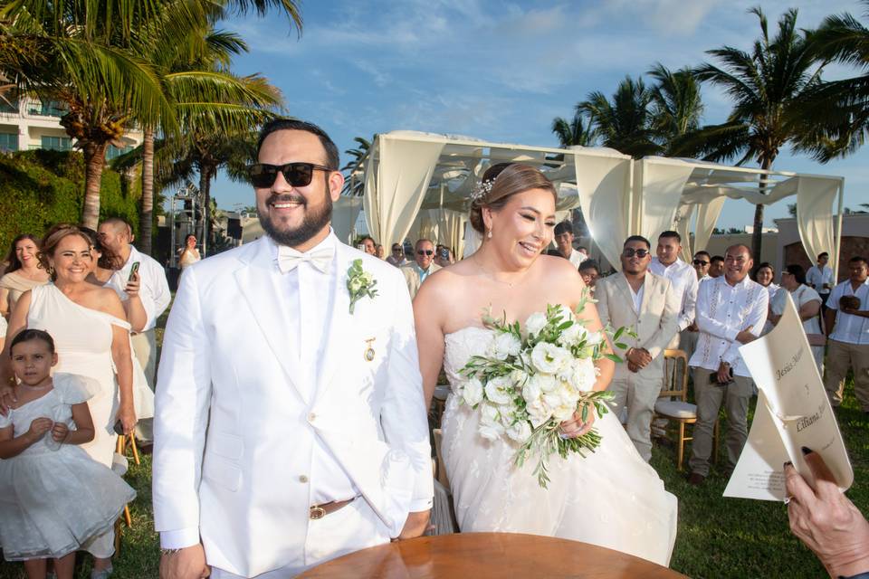 Boda L & J