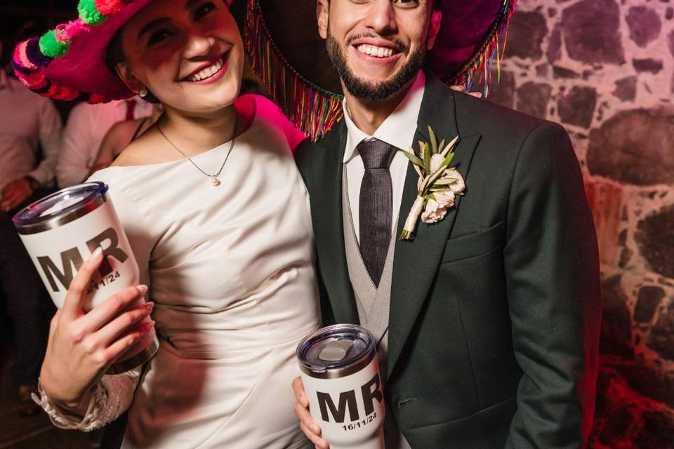 Novios felices