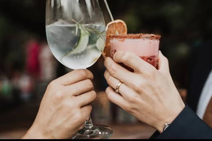 Gin pepino y mezcalita jamaica