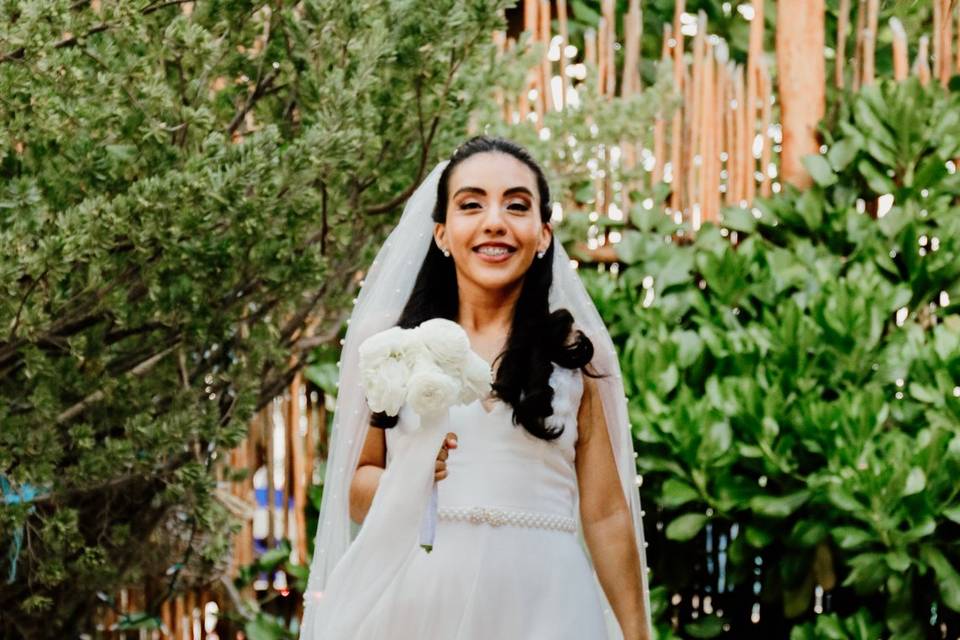 La Novia Feliz