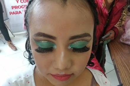Maquillaje social