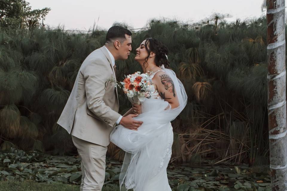 More power 👰🏻🤵🏻