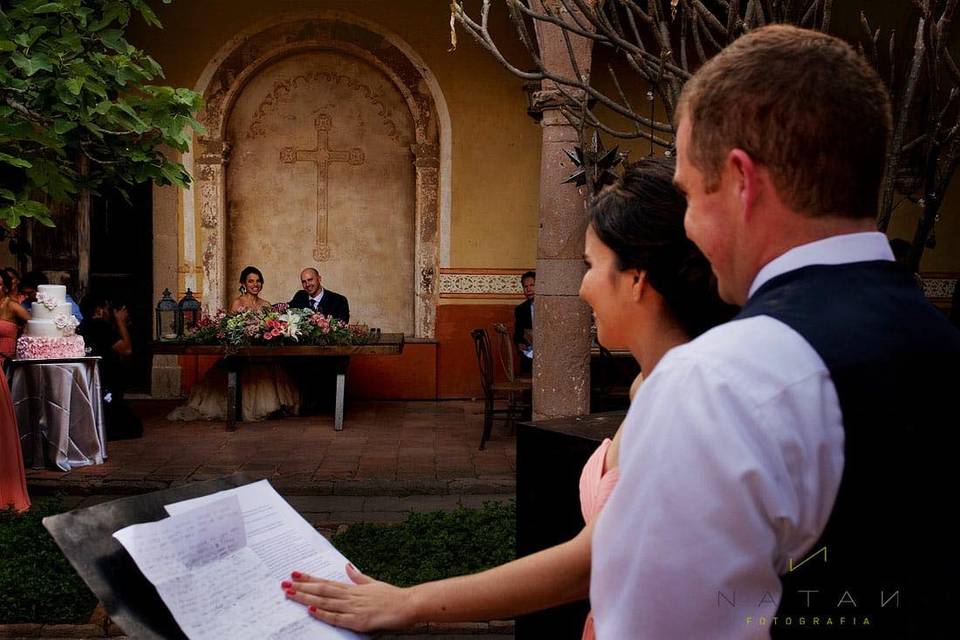 Ceremonia en patio principal