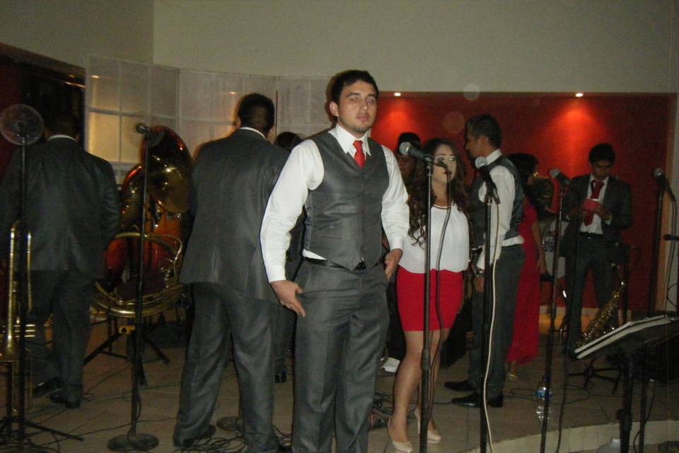 Darien y carolina (voces)