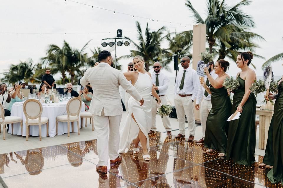 Lola Rooftop Reception