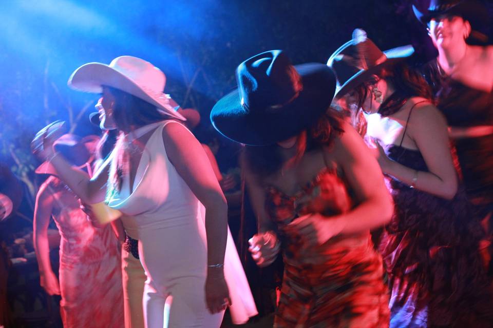 La fiesta se enciende
