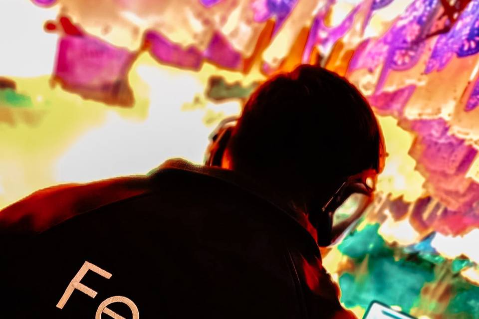 DJ LUIS