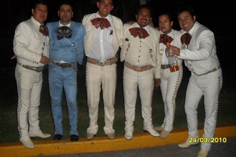 Mariachi México de Noche