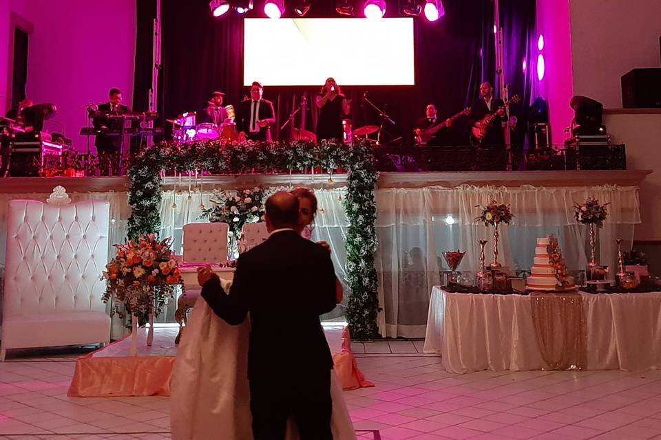 Bailando en boda