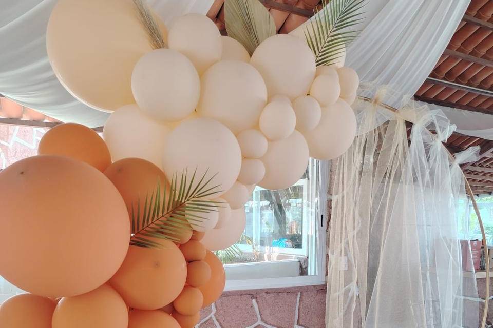 Mesa de snacks y postres para eventos