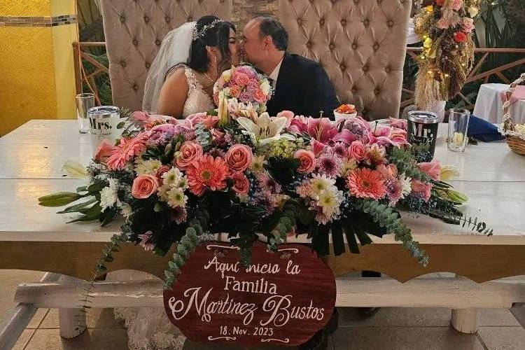 Mesa principal para novios