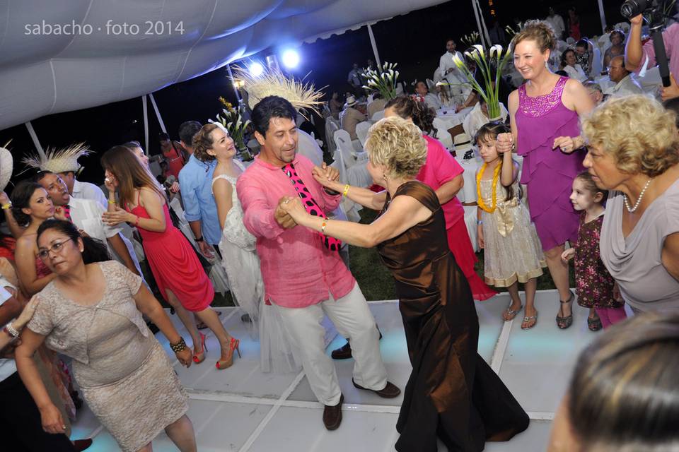 A bailar