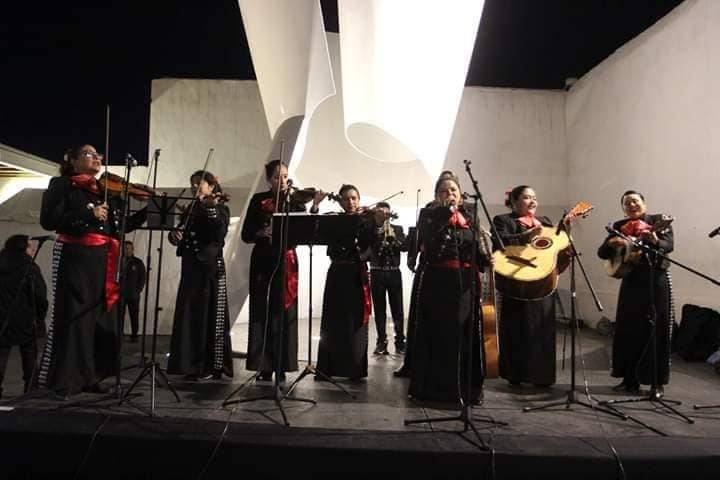 Mariachi Femenil Flores Queretanas