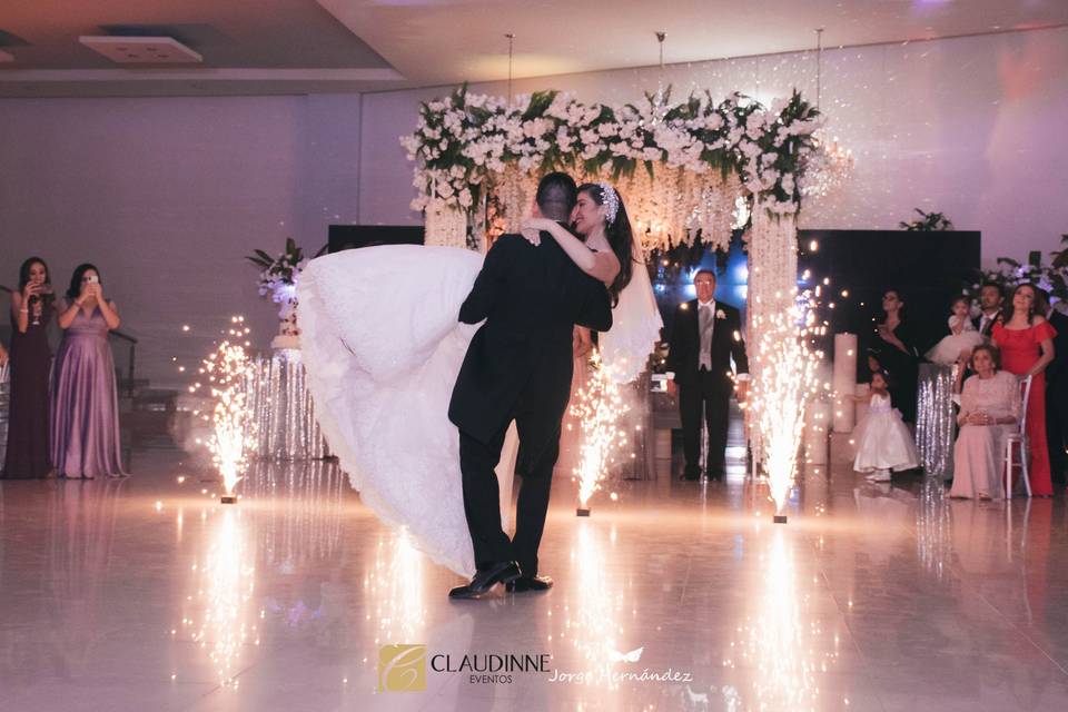 Claudinne Eventos