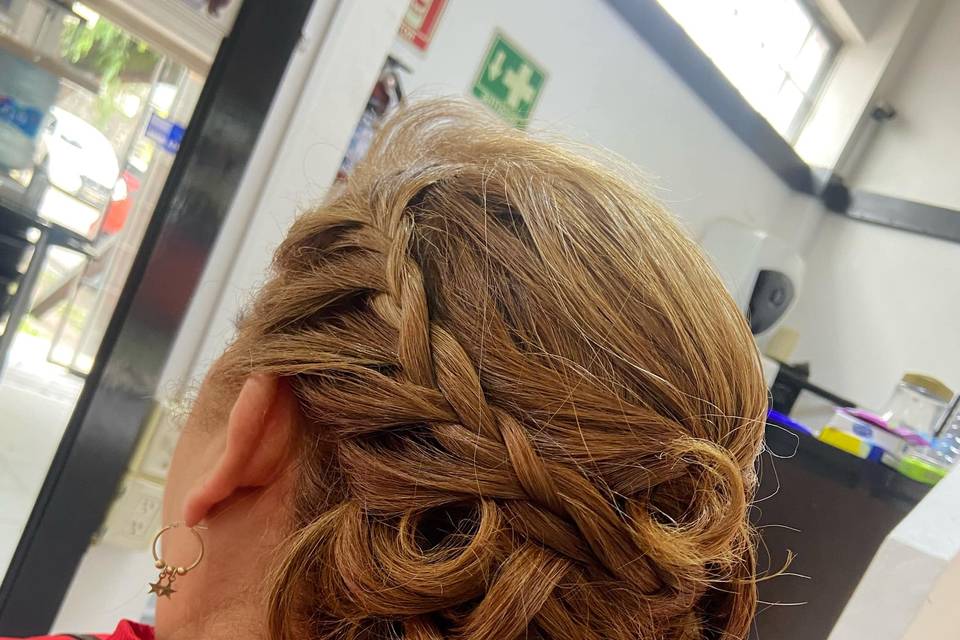 Peinado recogido con trenza