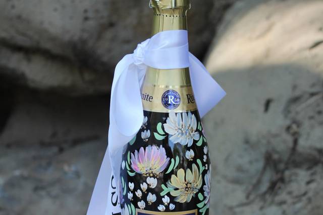 Wedding bottle styling