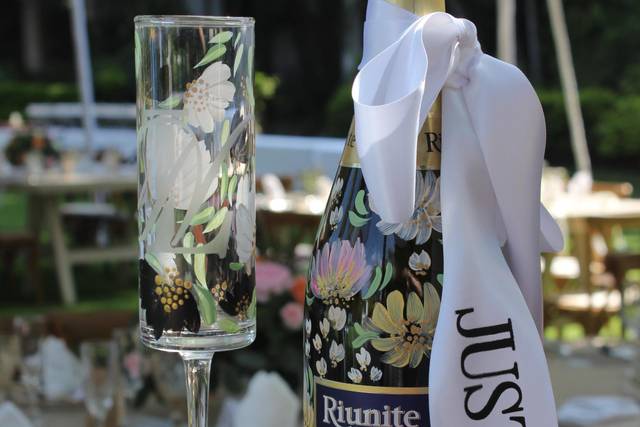 Wedding bottle styling