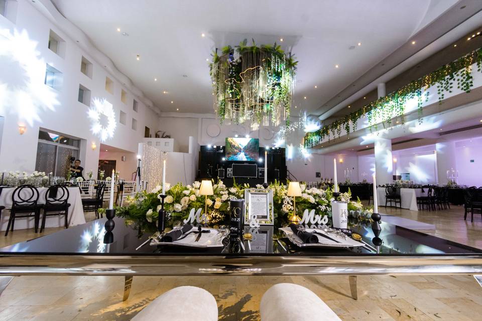 Wedding black