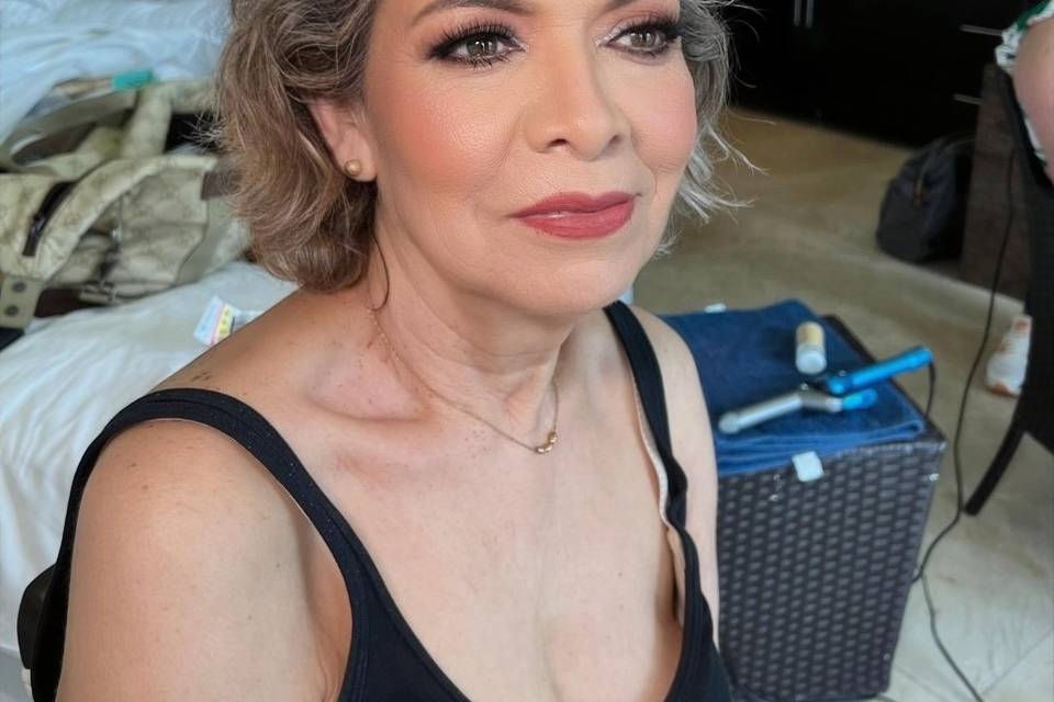 Maquillaje mamá de la novia