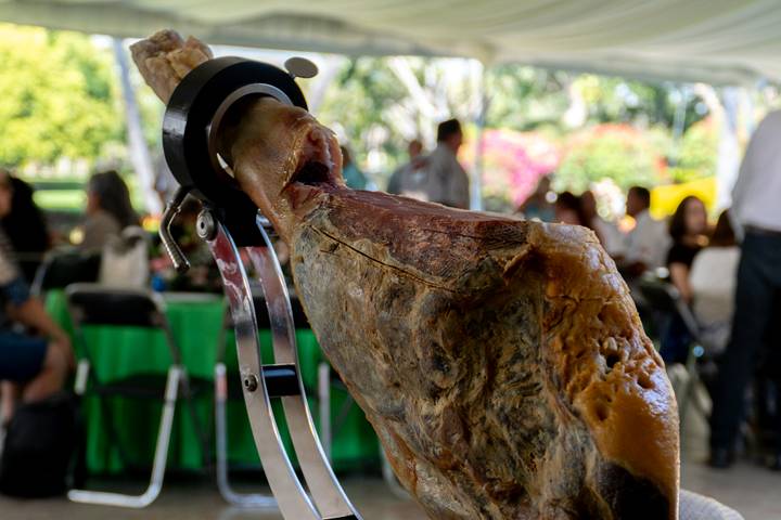 Cortador de jamon a mano