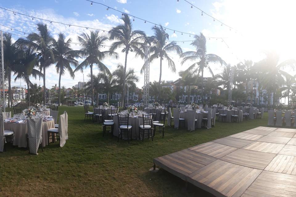 Cena romántica club de playa