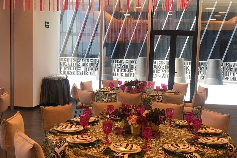 Hotel con espacios para celebraciones nupciales