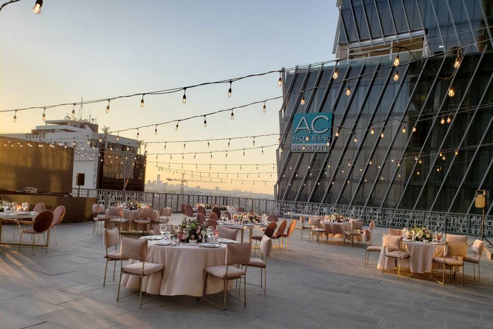 Hotel con espacios para celebraciones nupciales