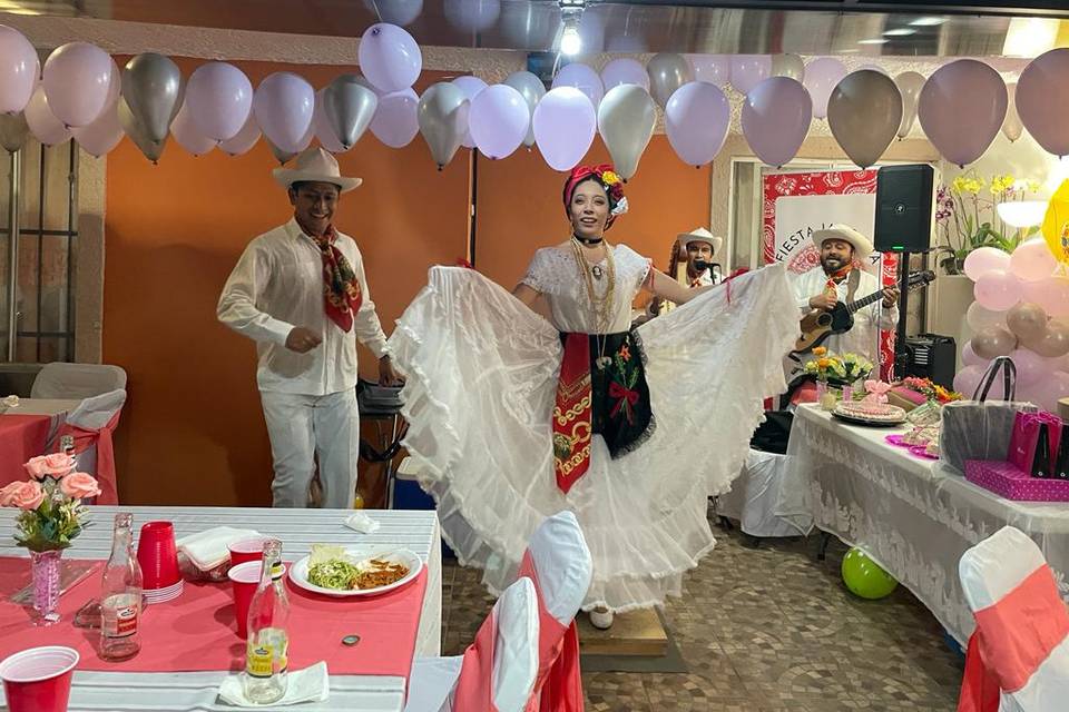 Bailarines de son jarocho