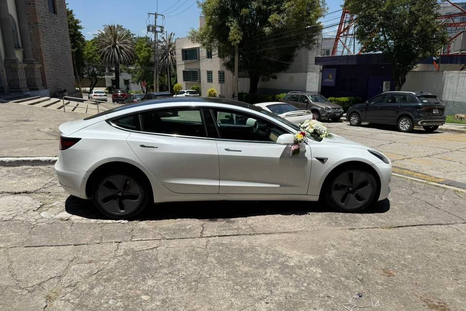 Auto blanco de lateral