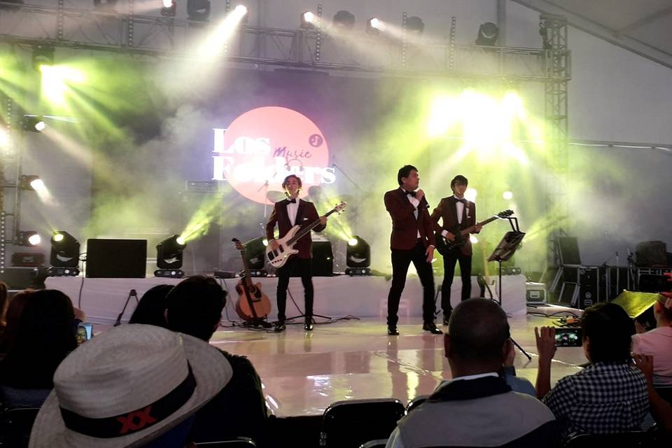 Los Folders Live