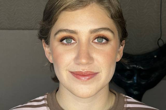 Brenda Cuga Make-up