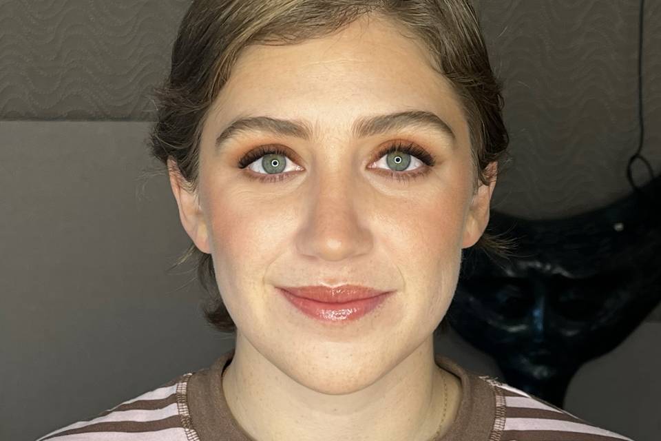 Brenda Cuga Make-up