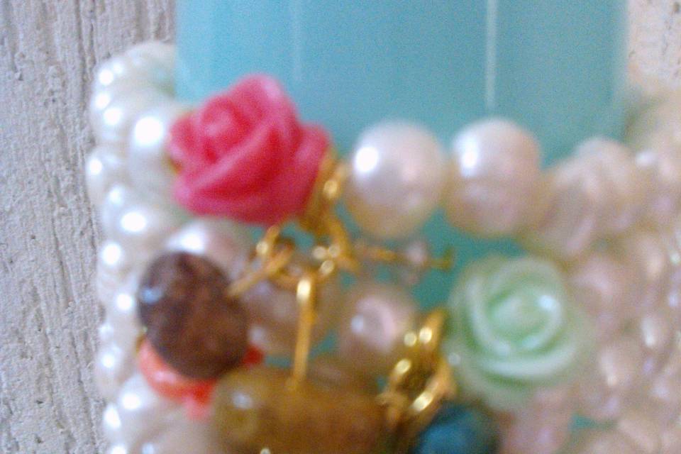 Perlas de rio, flores y piedra