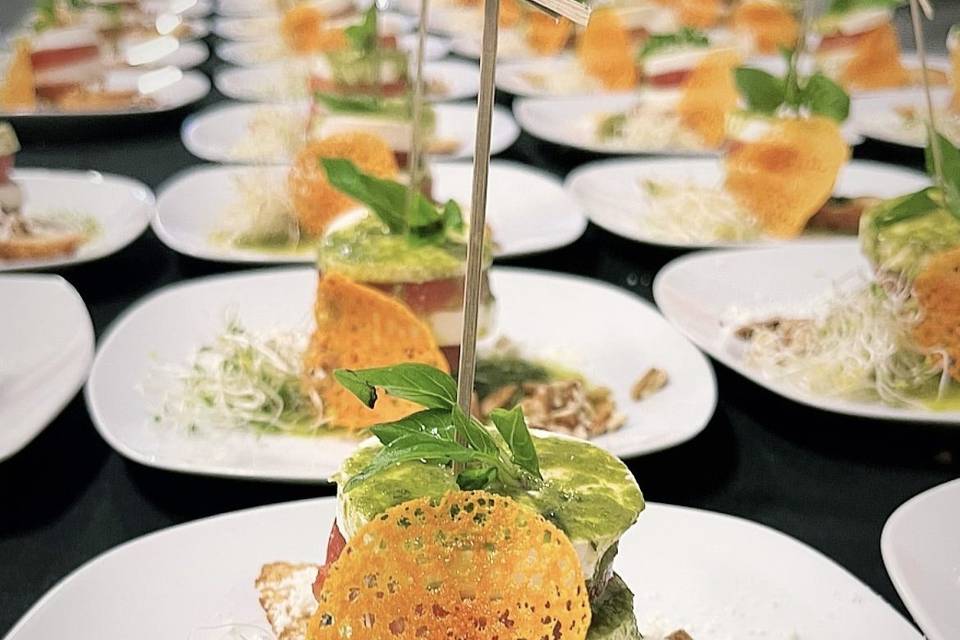 Torre de queso con pesto.