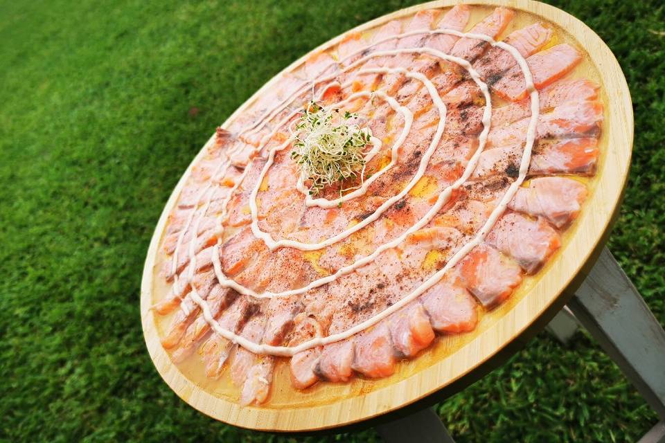 Carpaccio de salmón