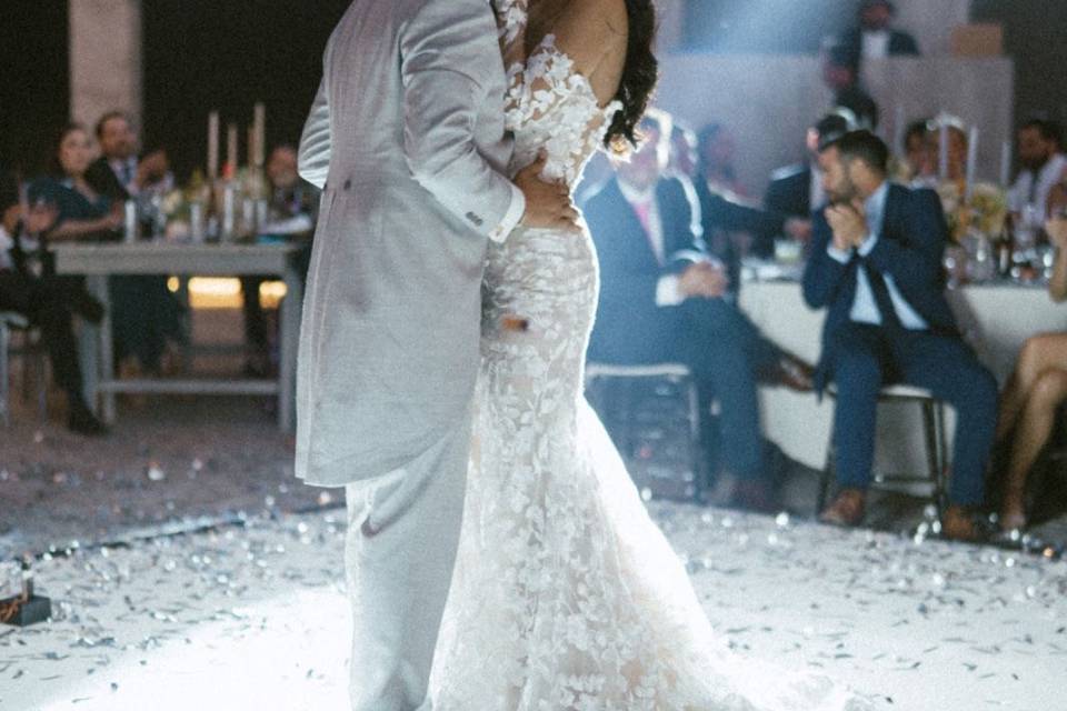 El primer baile de novios