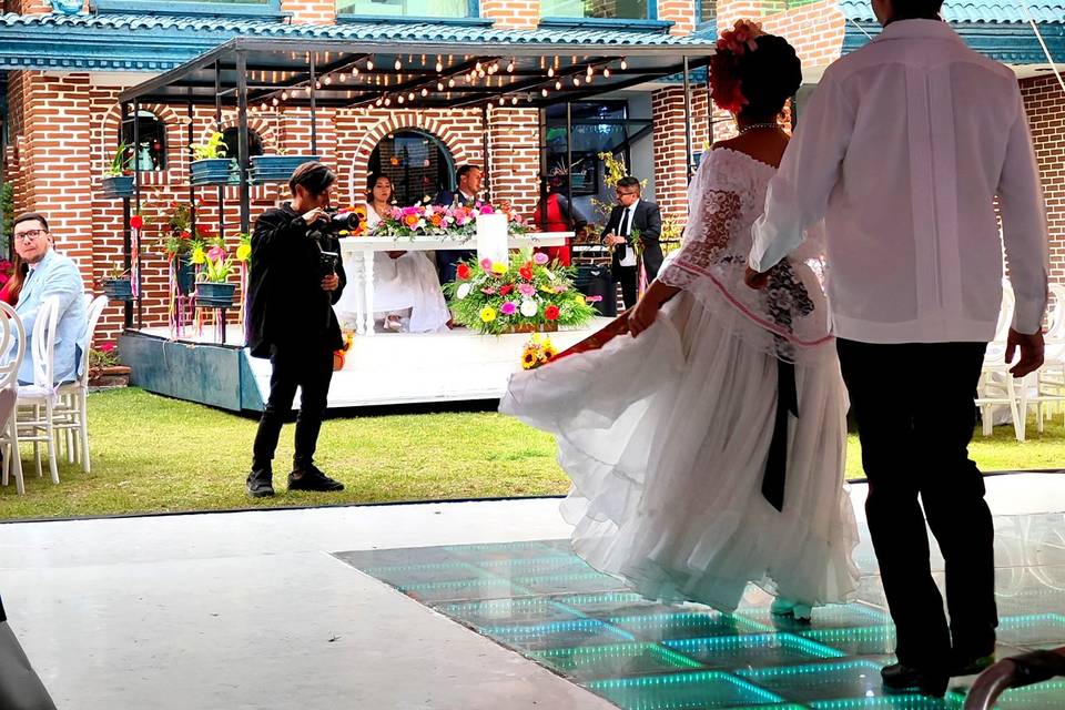 Pérgola y show