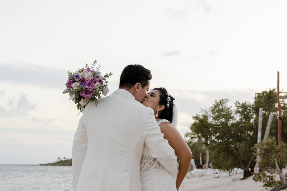 BESO EN EL MAR