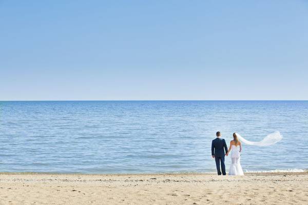 Novios en playa