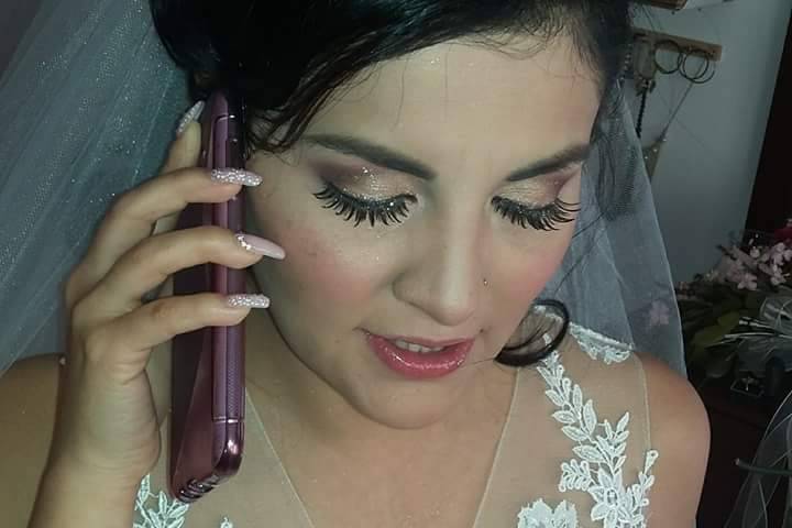 Sandy Luceli Make Up