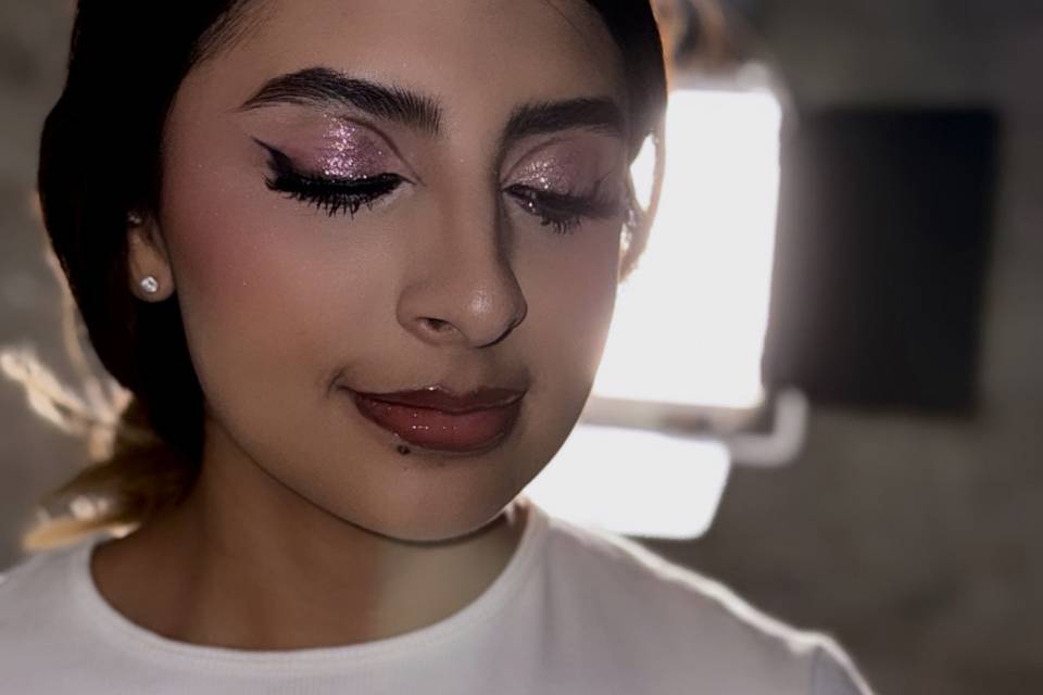 Pris Lazcano Make-up