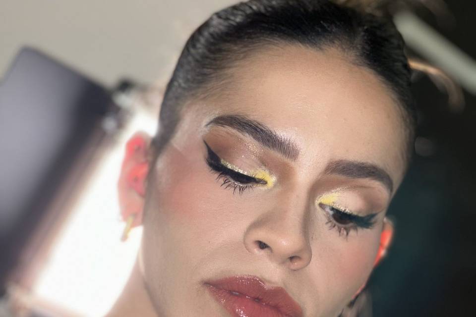 Pris Lazcano Make-up
