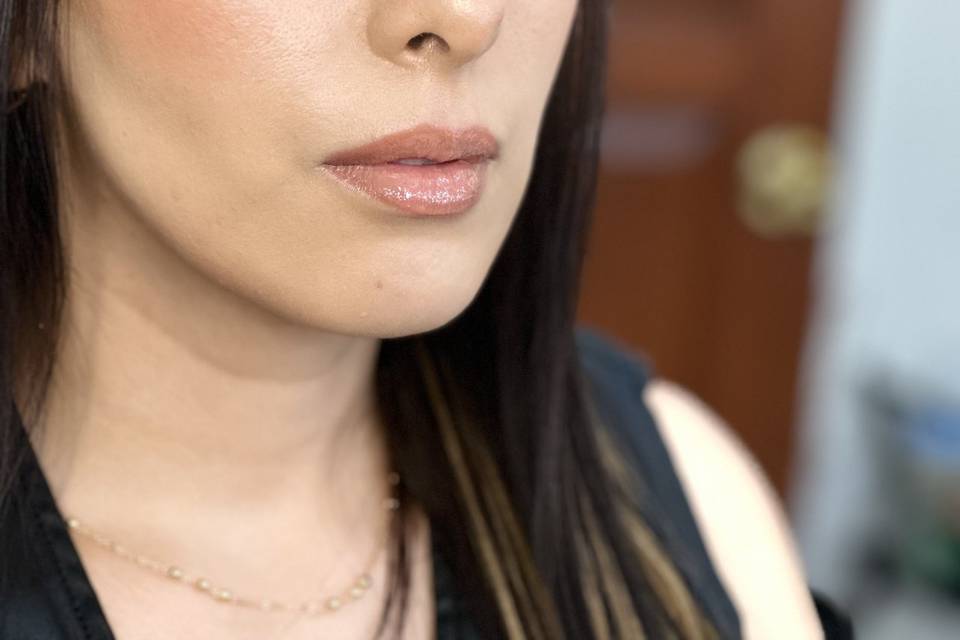 Pris Lazcano Make-up