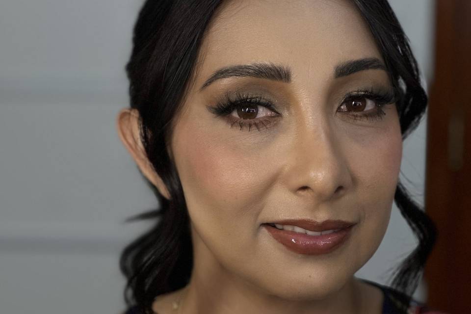 Pris Lazcano Make-up